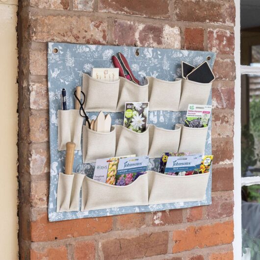 Bp Adult Gardening Wall Tidy